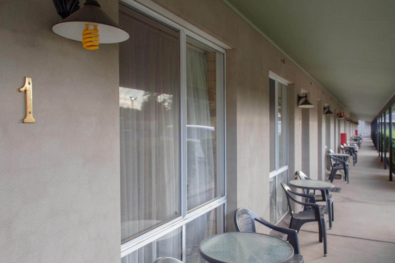 Burringa Garden Motel Wagga Wagga Luaran gambar